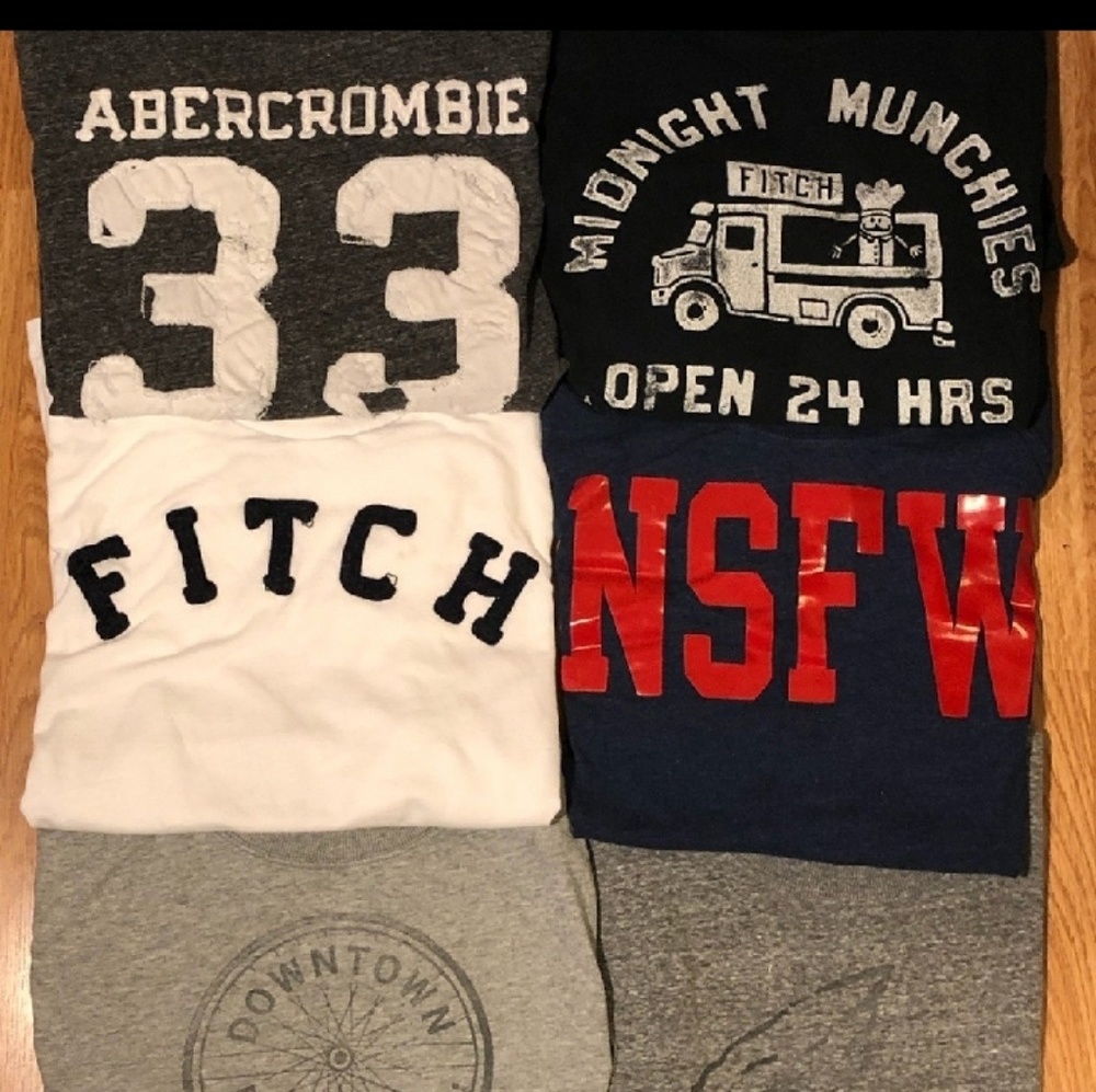 12 excellent used condition t-shirts.